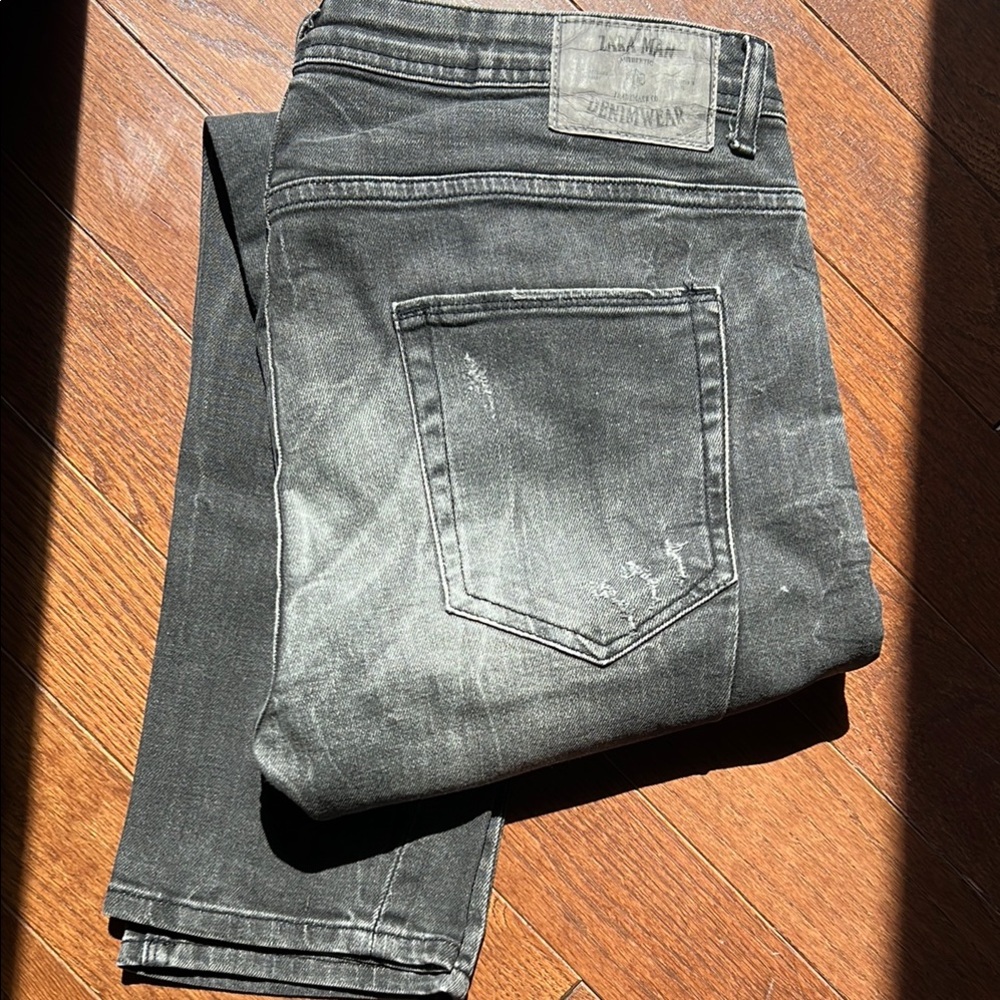Zara destroy/patch Black Skinny Jeans